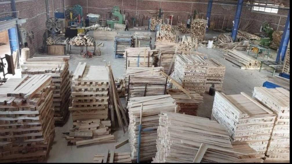 پالت سازی یکتا چوب سبزاندیشان در ارومیه پالت سازی یکتا چوب سبزاندیشان در ارومیه